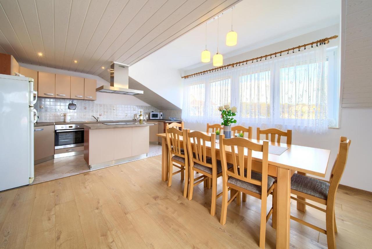 Apartment Mladen Кърк Екстериор снимка