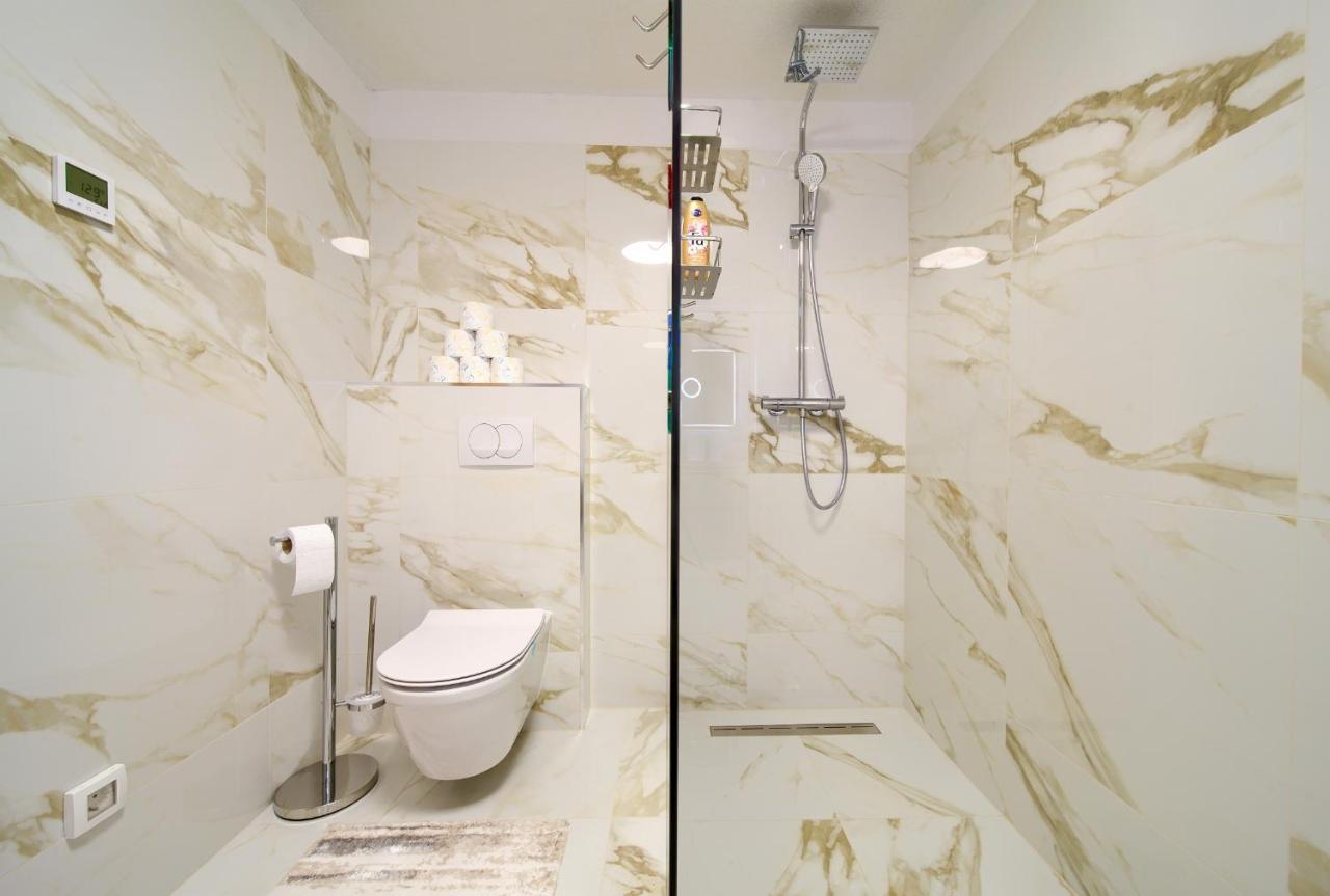 Apartment Mladen Кърк Екстериор снимка