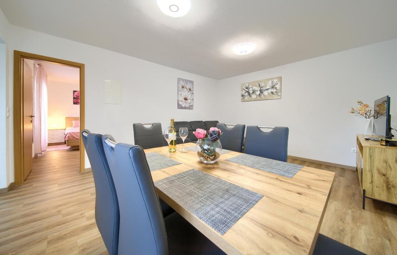 Apartment Mladen Кърк Екстериор снимка
