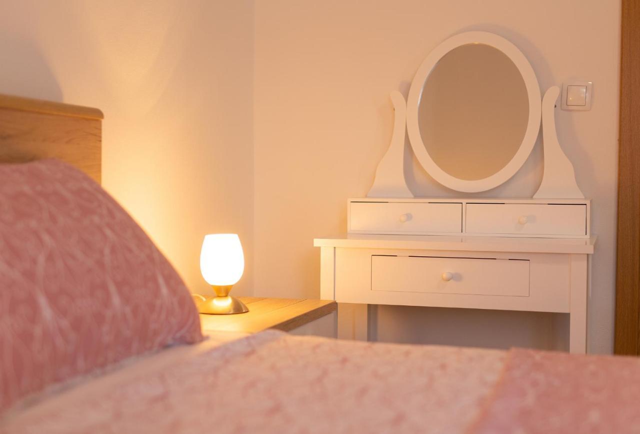 Apartment Mladen Кърк Екстериор снимка