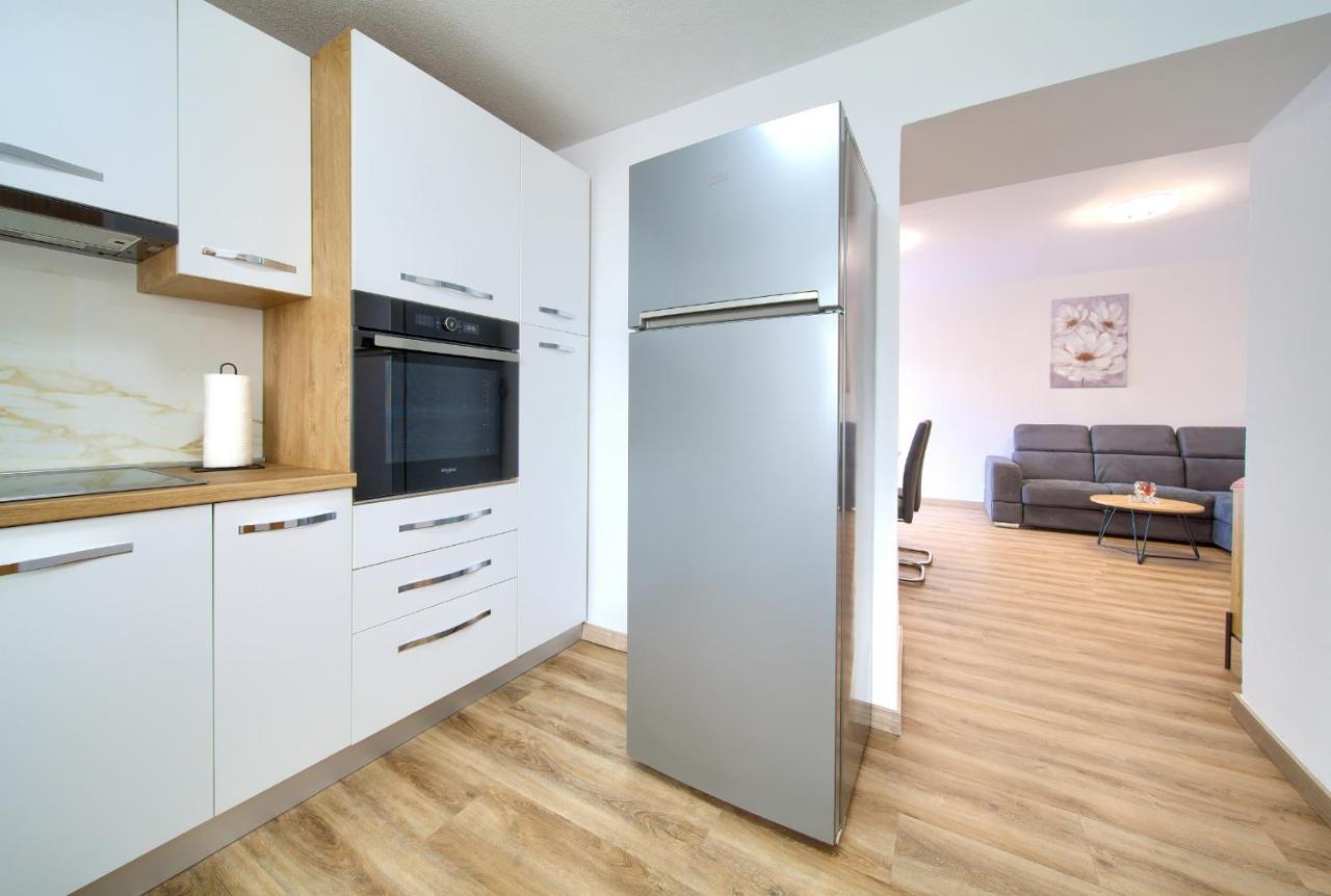Apartment Mladen Кърк Екстериор снимка
