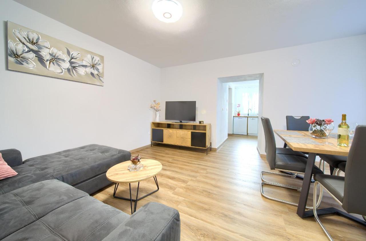 Apartment Mladen Кърк Екстериор снимка